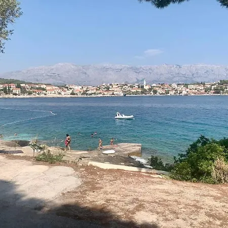 Villa *Puntinka*, Holiday House On The Beach *